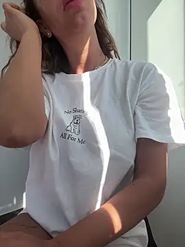 Missolevelvet online show from May 3, 7:25 am