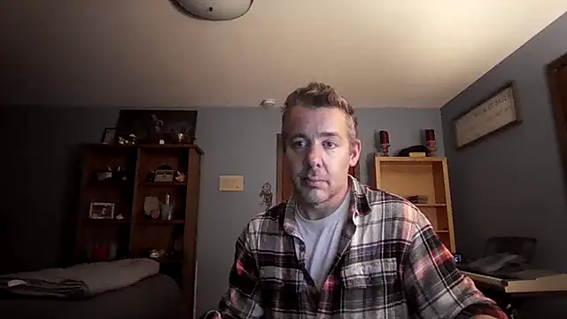 chrisw8140 online show from March 13, 4:30 am