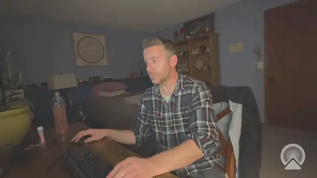 chrisw8140 online show from May 10, 3:44 am