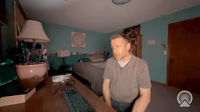 chrisw8140 online show from June 22, 2:57 am