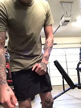 Snapshot of brngitdwn chatting on March 14, 4:34 pm brngitdwn online show from March 14, 4:34 pm