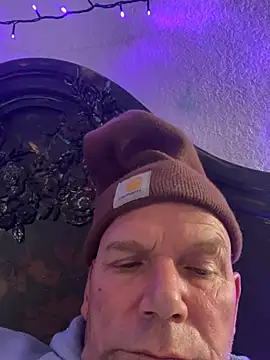 sofnhornyforu online show from January 11, 11:32 pm