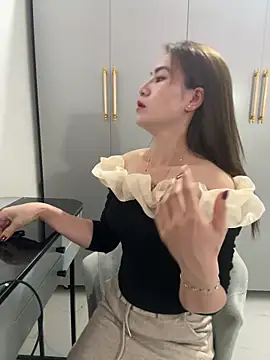 Llabi2k online show from February 14, 7:43 pm