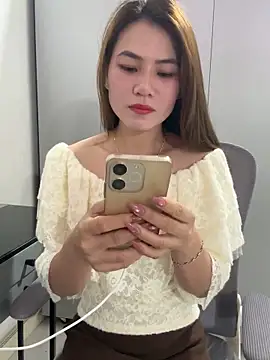 Llabi2k online show from March 13, 8:15 pm