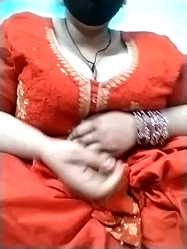 Snapshot of Cute-rasma chatting on January 18, 7:23 am Cute-rasma online show from January 18, 7:23 am