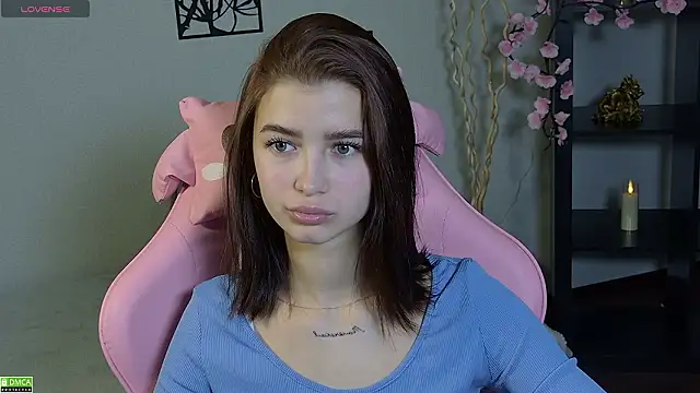 kity Jafaela online show from February 4, 8:20 am