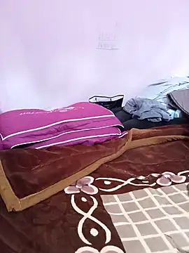 Snapshot of Phoebe-e chatting on March 13, 11:33 pm Phoebe-e online show from March 13, 11:33 pm