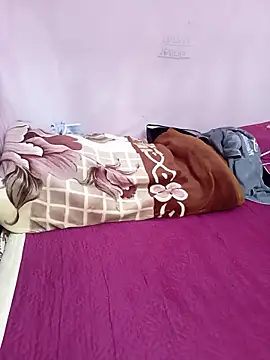 Snapshot of Phoebe-e chatting on March 30, 10:44 pm Phoebe-e online show from March 30, 10:44 pm