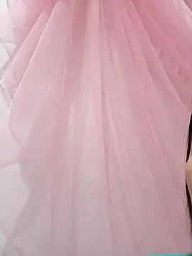 Snapshot of Phoebe-e chatting on April 3, 11:58 pm Phoebe-e online show from April 3, 11:58 pm