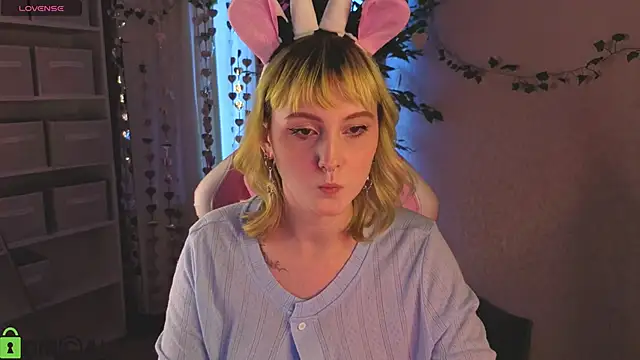 Roziett Belle online show from March 15, 9:26 am