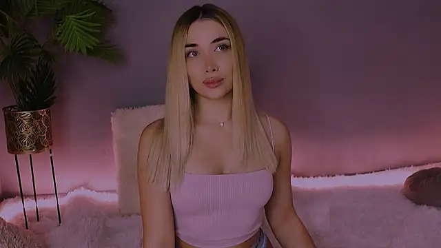 moniquess online show from January 12, 10:09 am