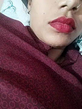 Snapshot of me-leela chatting on January 17, 10:24 pm me-leela online show from January 17, 10:24 pm