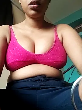 Snapshot of me-leela chatting on February 4, 3:01 am me-leela online show from February 4, 3:01 am