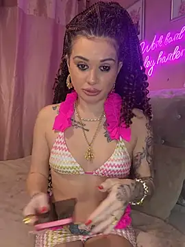 Demi Lovex online show from January 12, 10:15 pm