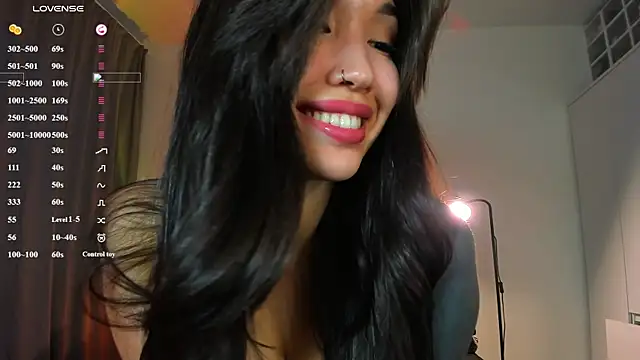 Snapshot of your_asian_dream chatting on May 2, 5:51 pm your asian dream online show from May 2, 5:51 pm
