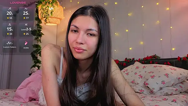 Snapshot of NeliaBermea chatting on February 17, 9:10 pm NeliaBermea online show from February 17, 9:10 pm