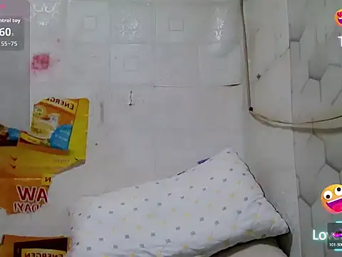 HugeAgatha online show from May 2, 1:16 pm