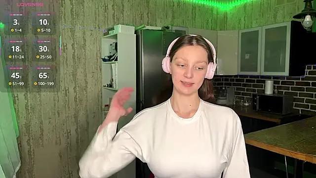 Snapshot of ChrisAmott chatting on February 17, 4:02 pm ChrisAmott online show from February 17, 4:02 pm