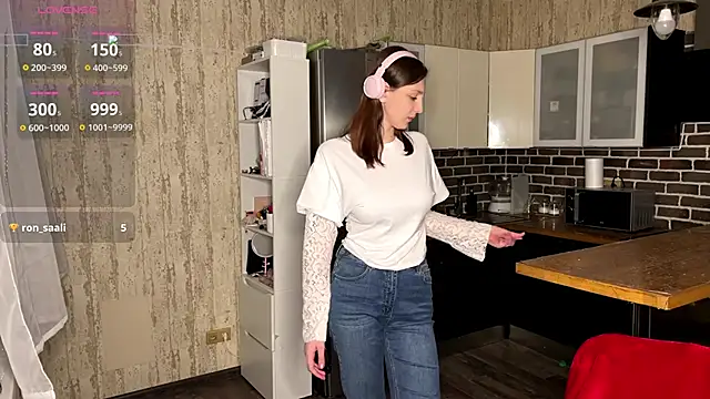 Snapshot of ChrisAmott chatting on February 19, 4:25 pm ChrisAmott online show from February 19, 4:25 pm