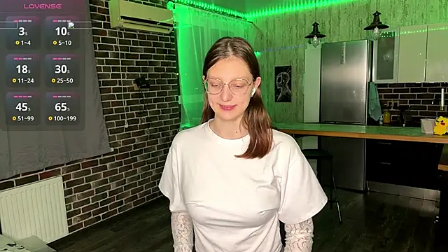 Snapshot of ChrisAmott chatting on March 1, 4:09 pm ChrisAmott online show from March 1, 4:09 pm