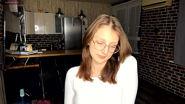 Snapshot of ChrisAmott chatting on March 21, 4:10 pm ChrisAmott online show from March 21, 4:10 pm