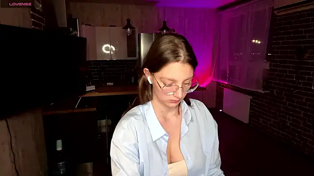 Snapshot of ChrisAmott chatting on March 27, 4:40 pm ChrisAmott online show from March 27, 4:40 pm