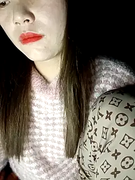 Snapshot of natra0033 chatting on February 11, 3:39 pm natra0033 online show from February 11, 3:39 pm