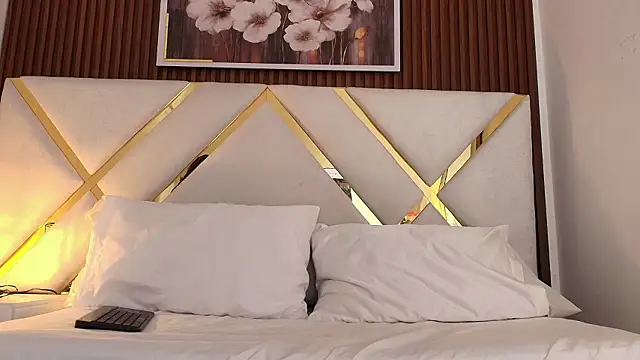 Real virgin Pussy online show from March 23, 1:37 pm