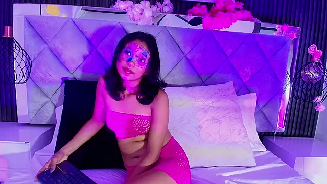 Real virgin Pussy online show from May 15, 1:18 pm