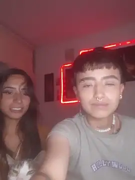 AlexxaAndRileyy online show from February 2, 12:09 am