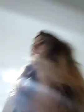 Snapshot of Didi2081 chatting on February 7, 2:21 pm Didi2081 online show from February 7, 2:21 pm