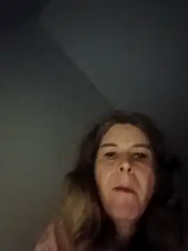 Snapshot of Didi2081 chatting on February 8, 2:37 am Didi2081 online show from February 8, 2:37 am