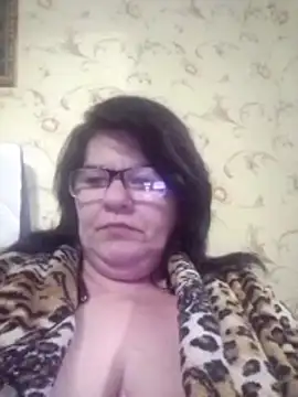 Snapshot of NysiOlsen chatting on March 19, 4:33 pm NysiOlsen online show from March 19, 4:33 pm