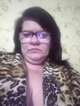 Snapshot of NysiOlsen chatting on April 8, 3:56 pm NysiOlsen online show from April 8, 3:56 pm