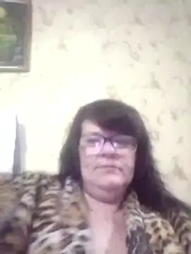 Snapshot of NysiOlsen chatting on April 14, 6:03 pm NysiOlsen online show from April 14, 6:03 pm