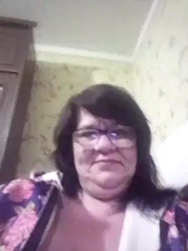 Snapshot of NysiOlsen chatting on April 16, 9:39 pm NysiOlsen online show from April 16, 9:39 pm