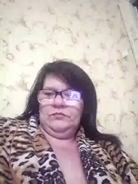 Snapshot of NysiOlsen chatting on May 1, 4:33 pm NysiOlsen online show from May 1, 4:33 pm