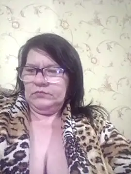 Snapshot of NysiOlsen chatting on May 6, 6:24 pm NysiOlsen online show from May 6, 6:24 pm