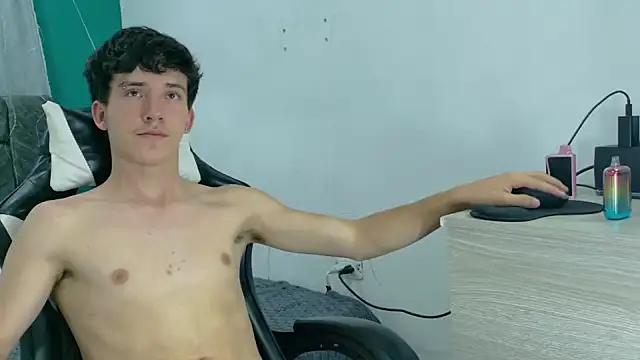 SamBoycash  online show from February 10, 9:08 pm