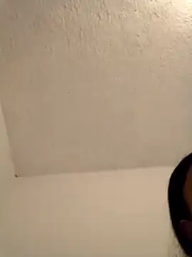 Snapshot of KIMII-JN chatting on February 7, 9:13 am KIMII-JN online show from February 7, 9:13 am