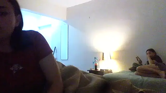 Snapshot of KIMII-JN chatting on February 9, 9:57 am KIMII-JN online show from February 9, 9:57 am