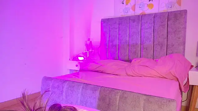 Lucy Carson  online show from March 23, 3:43 am