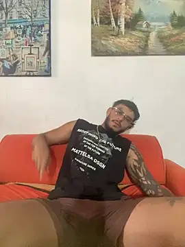 liyamjunior online show from February 7, 3:38 pm