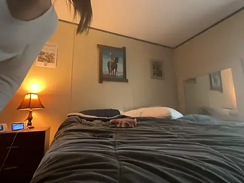 tastemecaroline online show from June 26, 8:57 pm