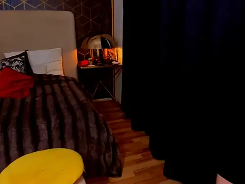 Snapshot of GingerWixxx chatting on February 1, 5:28 am GingerWixxx online show from February 1, 5:28 am