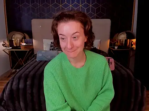 Snapshot of GingerWixxx chatting on February 5, 5:23 am GingerWixxx online show from February 5, 5:23 am