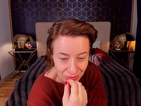 Snapshot of GingerWixxx chatting on February 6, 6:07 am GingerWixxx online show from February 6, 6:07 am