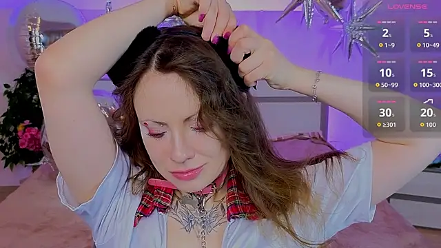 MoonHaze   online show from April 4, 11:29 am