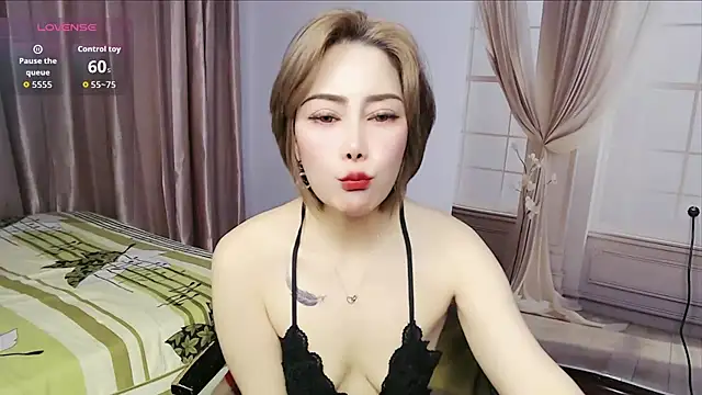 Snapshot of lucyyanyan chatting on February 23, 5:49 am lucyyanyan online show from February 23, 5:49 am