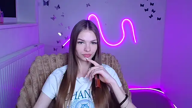 Lina Loveuu online show from May 8, 5:35 am